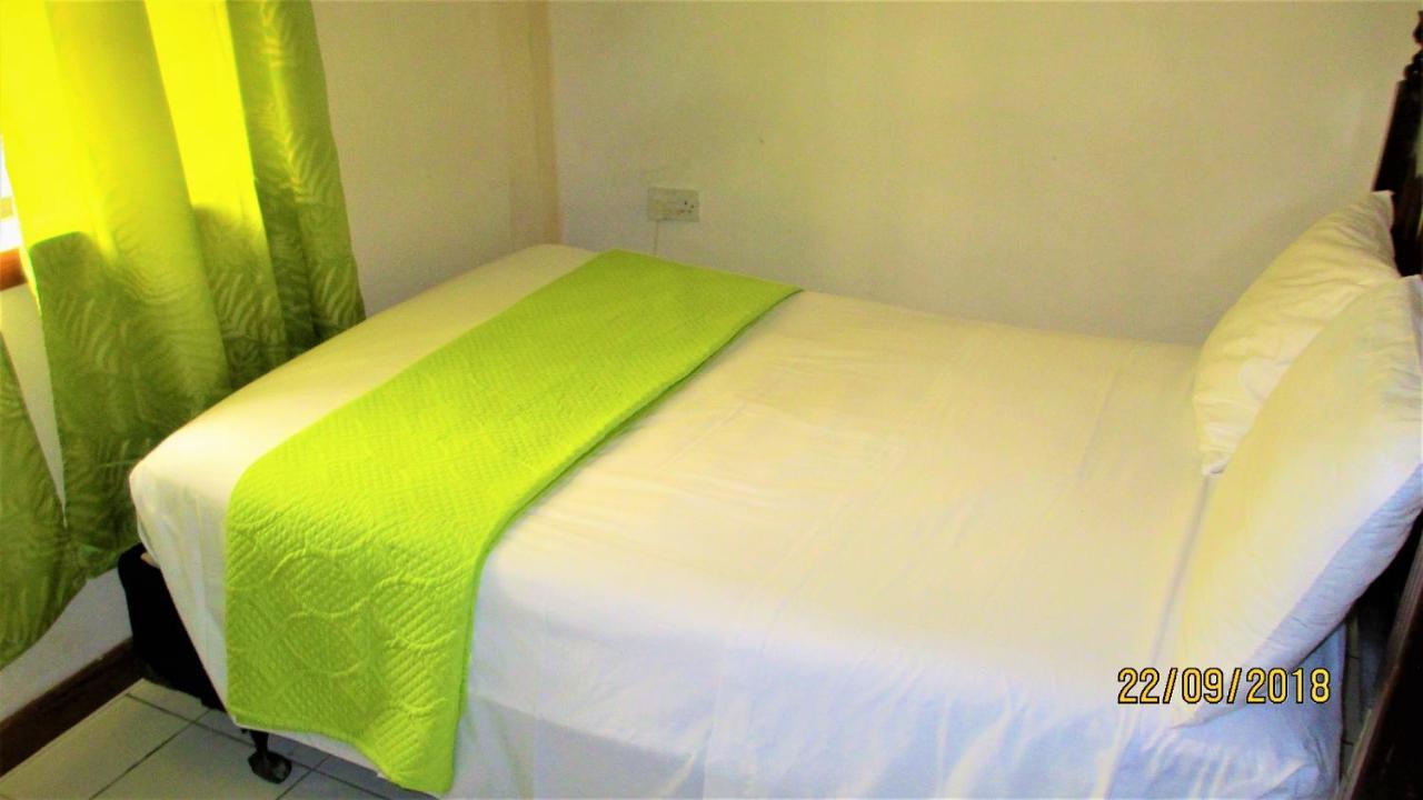 Tropical Breeze Vacation Home And Apartments Гроз-Иле Экстерьер фото
