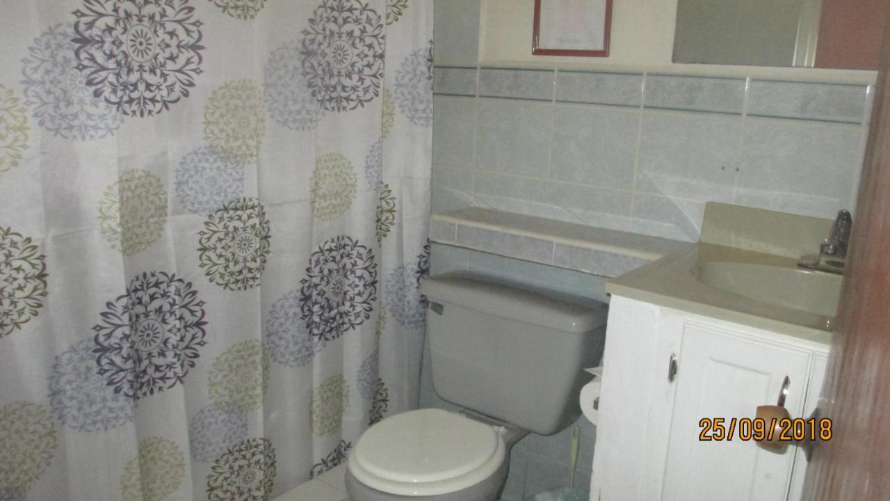 Tropical Breeze Vacation Home And Apartments Гроз-Иле Экстерьер фото