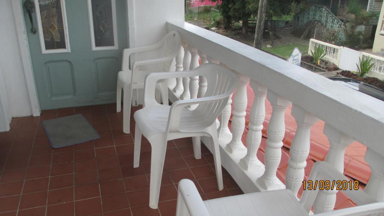 Tropical Breeze Vacation Home And Apartments Гроз-Иле Экстерьер фото