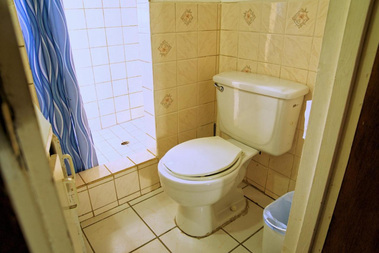 Tropical Breeze Vacation Home And Apartments Гроз-Иле Экстерьер фото