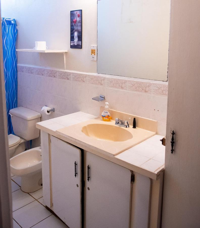 Tropical Breeze Vacation Home And Apartments Гроз-Иле Экстерьер фото